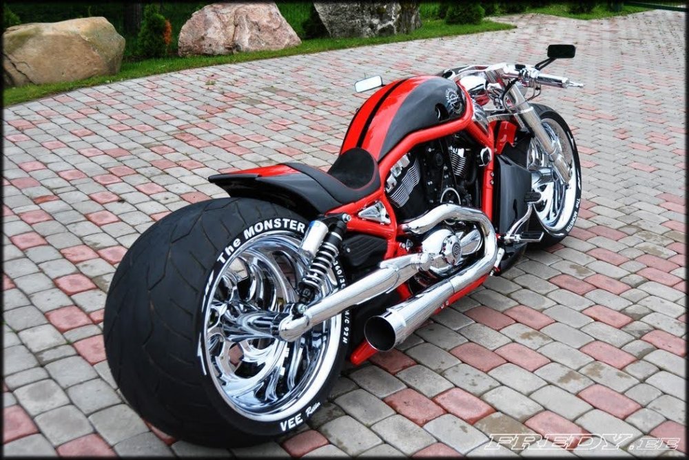 ’09 Harley-Davidson VRSCAW Supercharged.jpeg